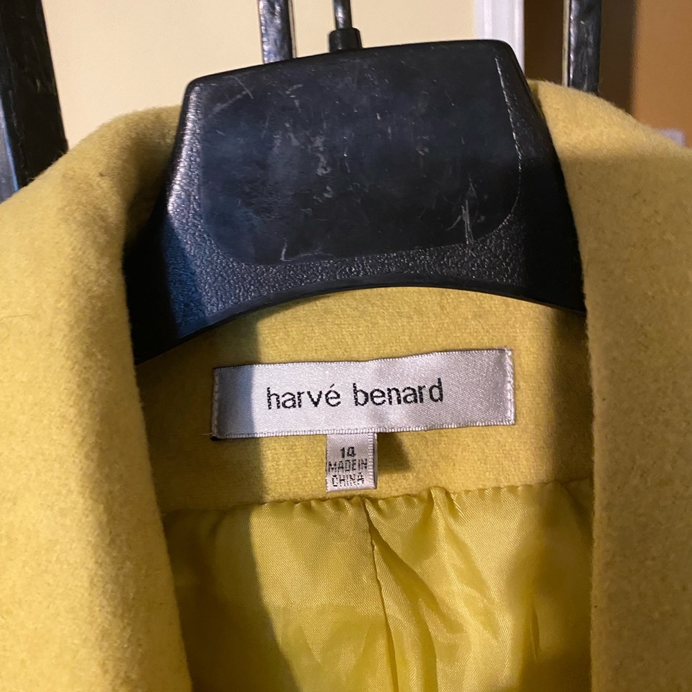 Yellow blazer